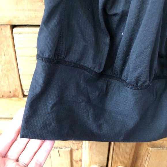 Lululemon 6 / 8 Tank Top Built in Bra - Picture 7 of 7